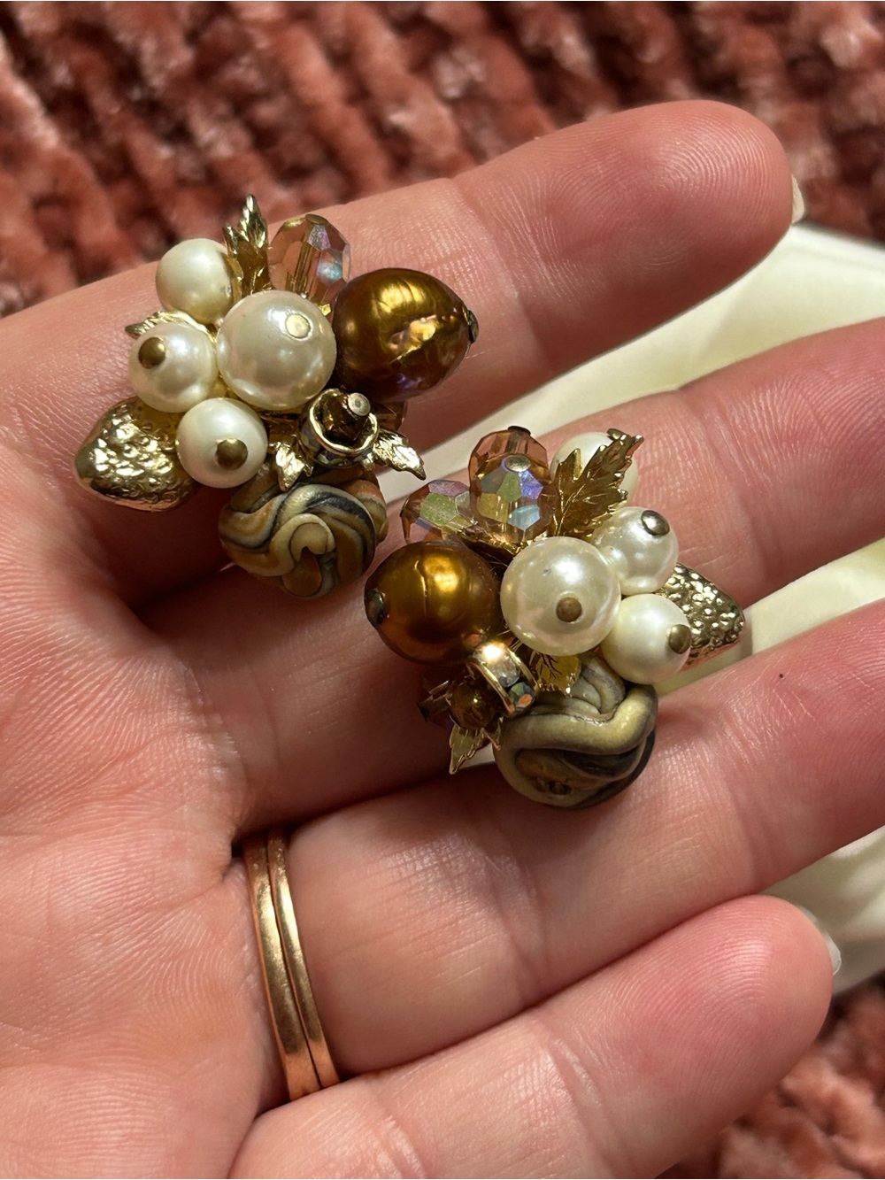 Vendome 50’s Cluster Clipon/Screwbacks Earrings - Picture 6 of 11